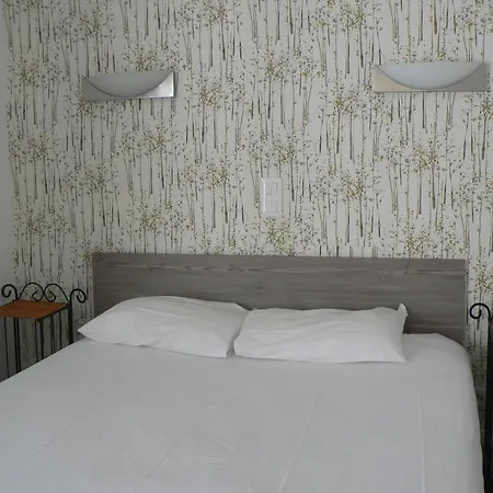 Szálloda Les Alizés 2*